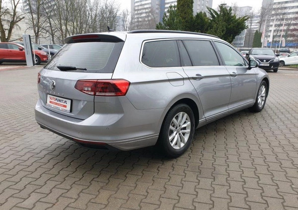 Volkswagen Passat cena 88900 przebieg: 127276, rok produkcji 2019 z Białystok małe 497